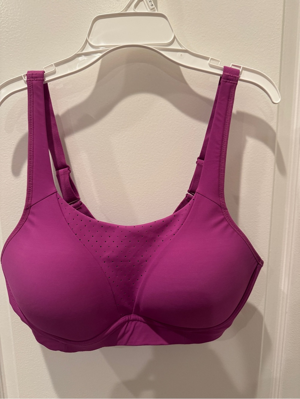 lululemon athletica Sports Bra in Magenta